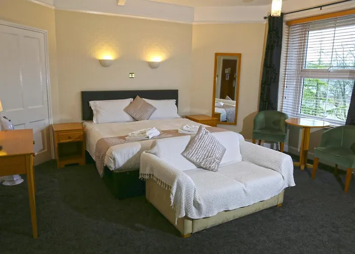 Cheap hotel: Westberry Hotel