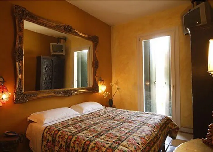 Venice Hotel Villa Dori