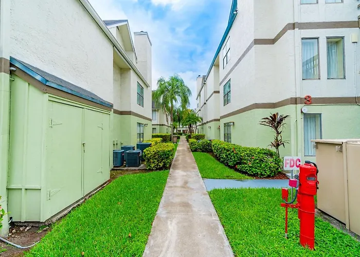 All Vacation Rentals Doral Inn & Suites Miami Airport West