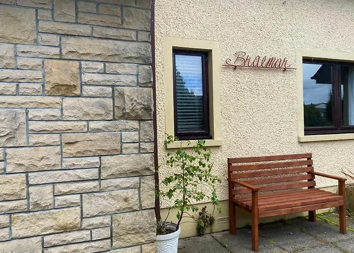 Guest house: Braemar House