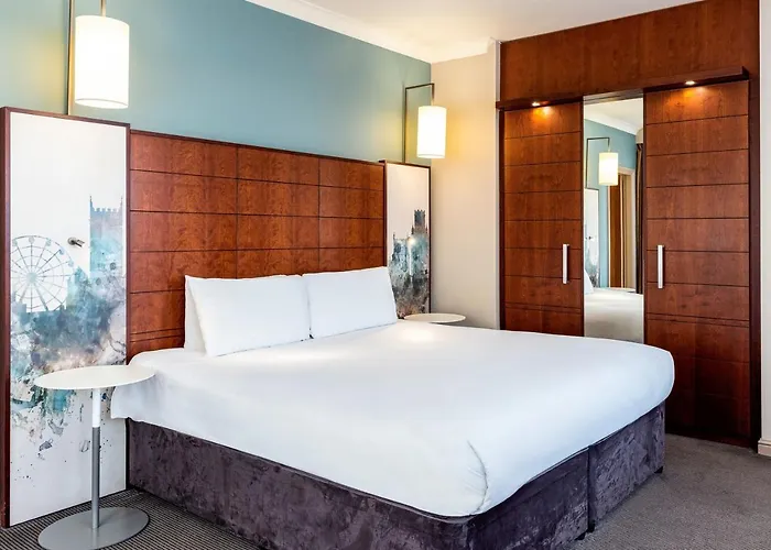 Mercure Holland House