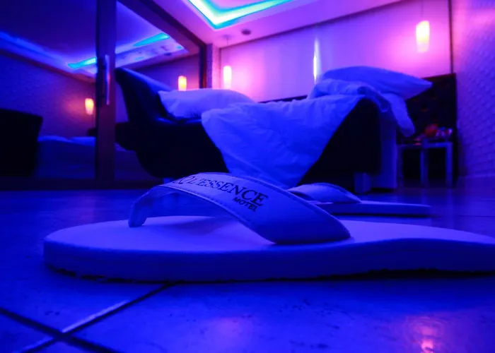 Hotel 5 estrelas: Lessence Motel
