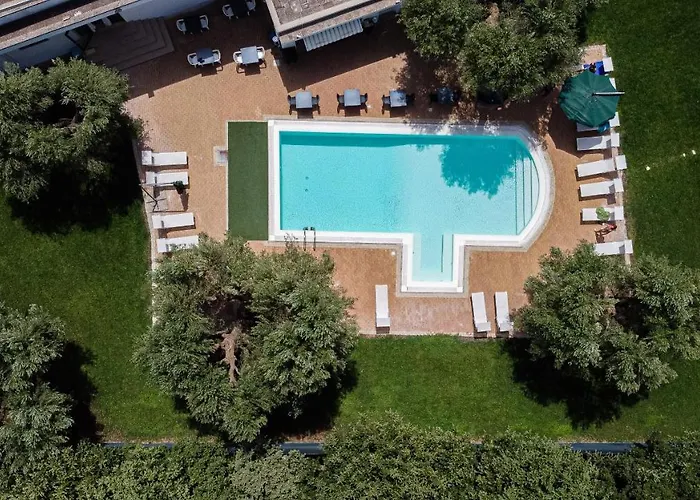 Hotel con piscina: Hotel Eden