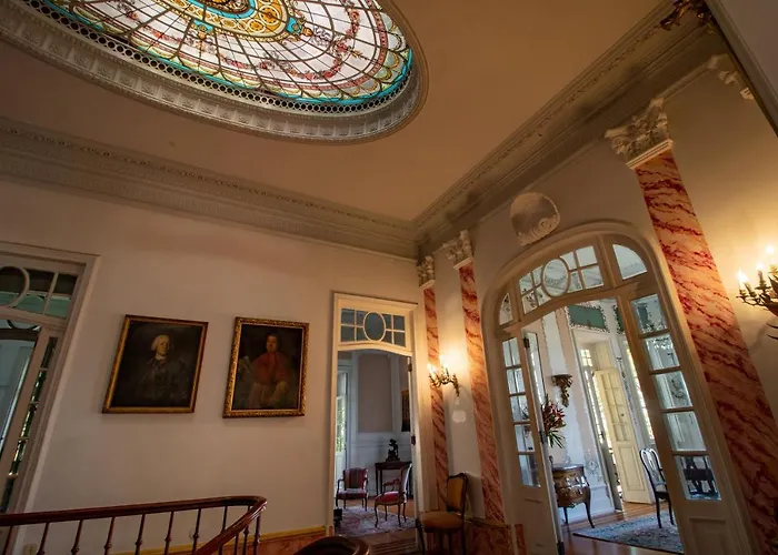 Alojamento com o café da manhã Apenas: Villa Alexandrino