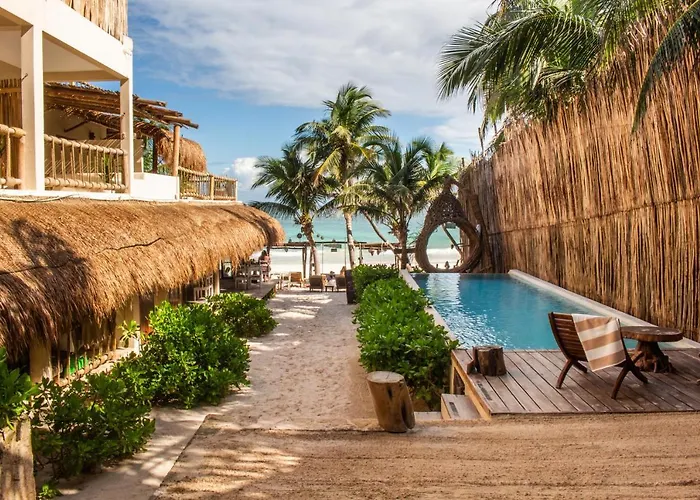 Kid friendly hotel Dune Boutique Located At The Party Zone (Adults Only)