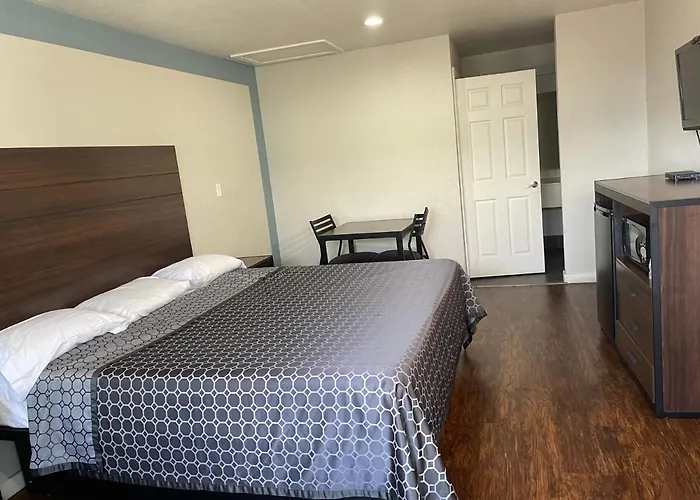Trip to College Garden Inn