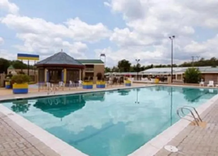 Kid friendly hotel Travelodge By Wyndham Petersburg