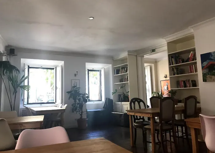  Oasis Backpackers' Lisbon Cowork & Coliving