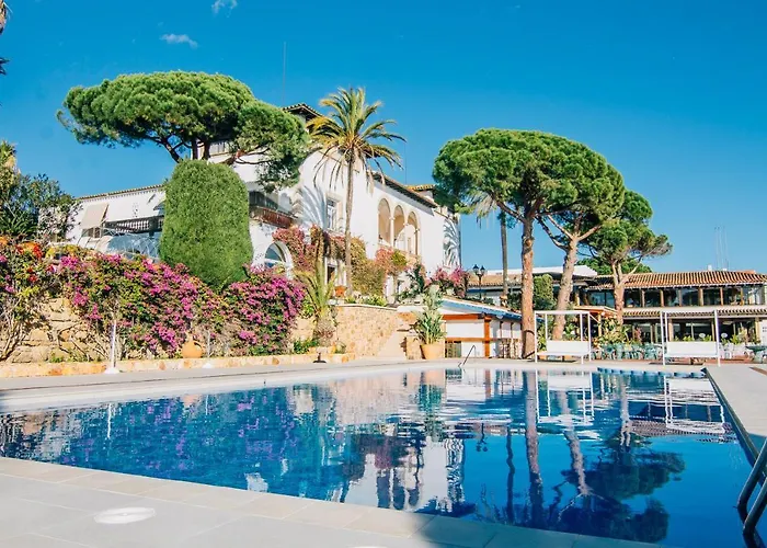 Hotel Roger De Flor By Seleqtta