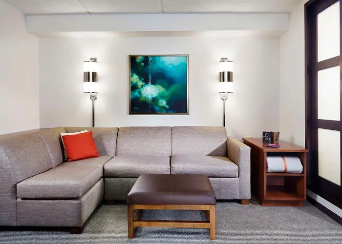 Hotel with pool: Hyatt Place Dallas/Plano