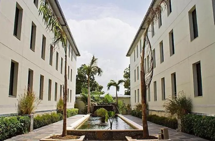 Hotels Close to Airport Servotel