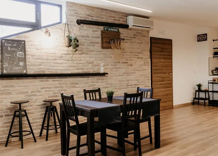 Manhattan House