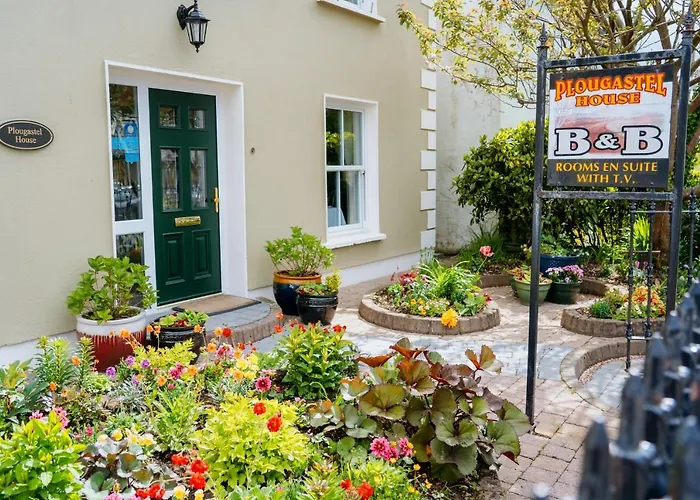 Family resorts Plougastel House B&B
