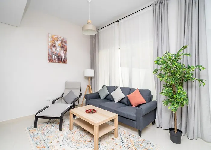 Villa: Alh Vacay - Family Villa In Damac Hills 2