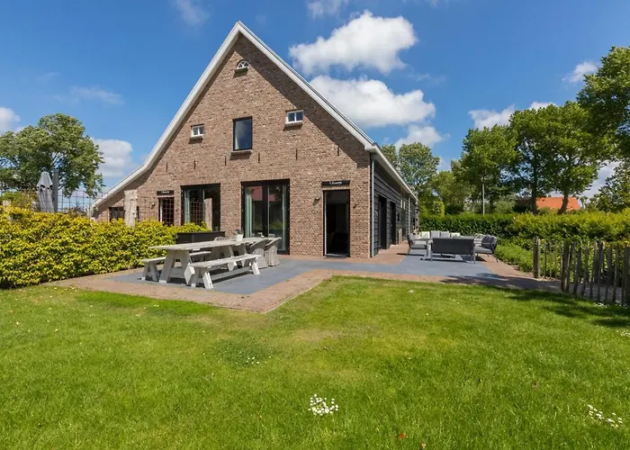 Welcome In - 't Blauwtje Met Ruime Tuin I Lepelstraat 18A