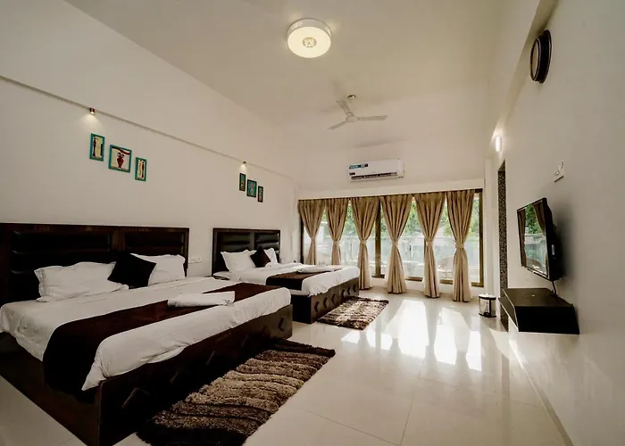 The Retreat-Glasshouse Bungalow