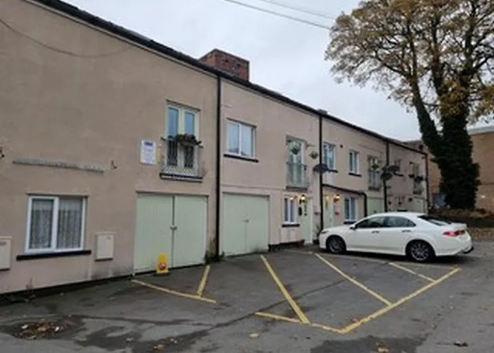 Town House B & B