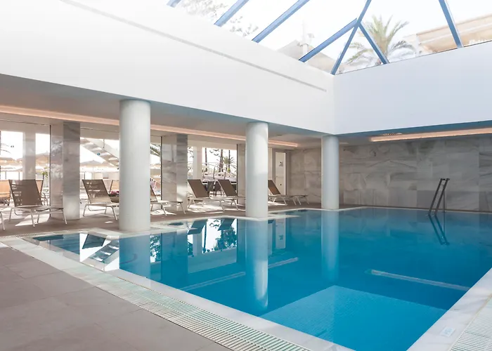 Luxe hotel: Cm Playa Del Moro