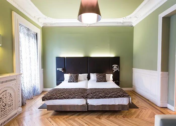 Family Hotel: Petit Palace Lealtad Plaza