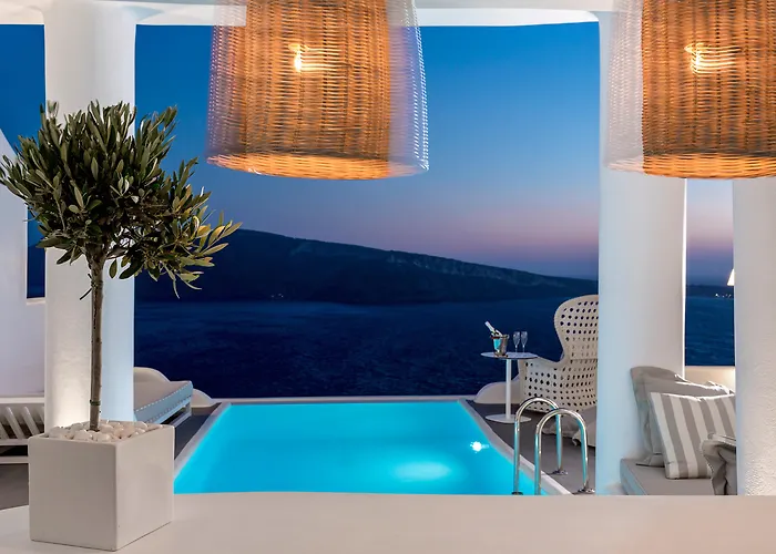 Beach hotel: Charisma Suites (Adults Only)