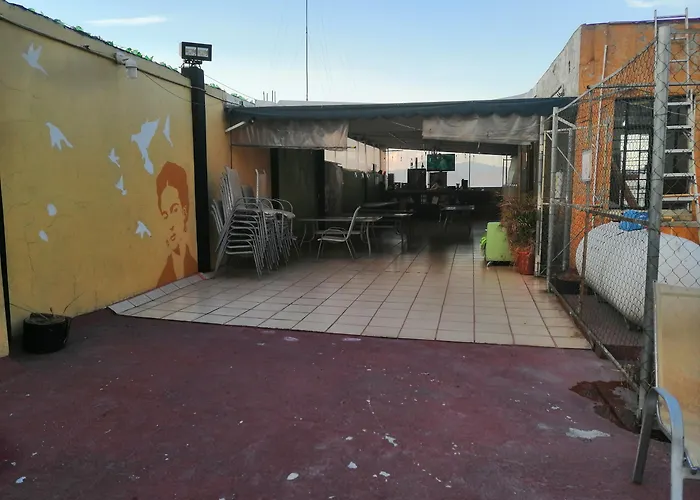 Amigo Suites (Adults Only)