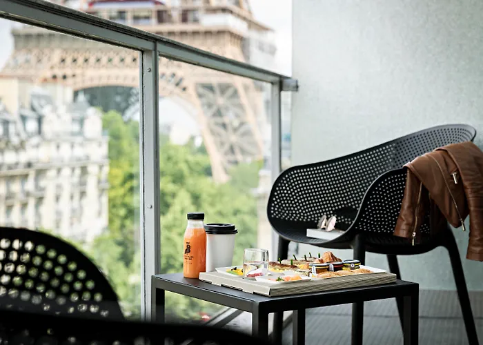 Family Hotel: Pullman Paris Tour Eiffel