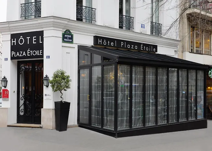 Resort: Hôtel Plaza Étoile