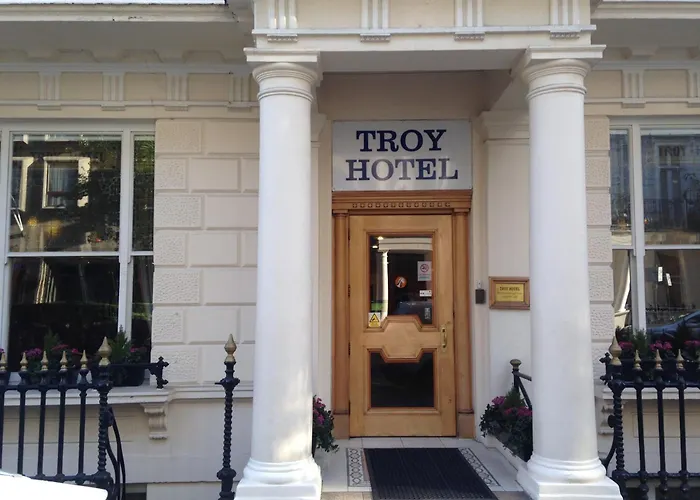 World Casino hotels Troy