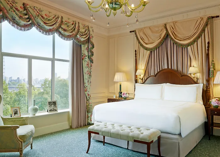 Hotel familiar: The Savoy