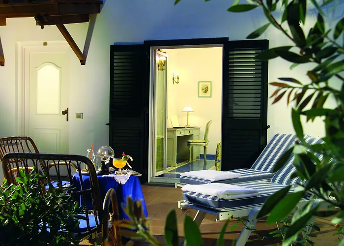 Hotel Jacuzzi: Punta Molino Beach Resort & Spa