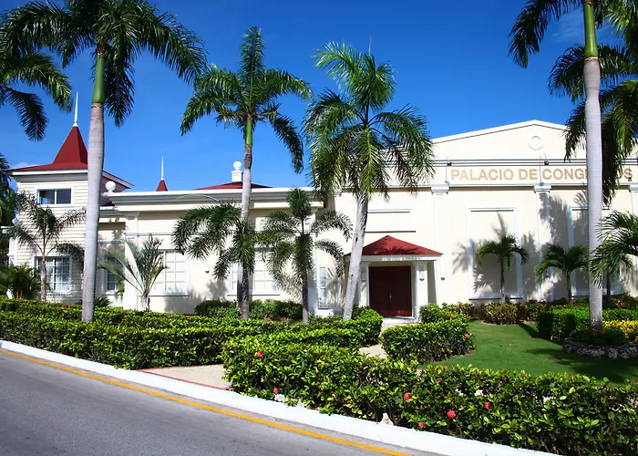  Bahia Principe Luxury Esmeralda All Inclusive - Newly Renovated (Adults Only)