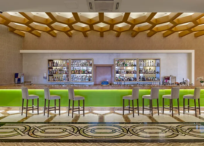 Hotel met zwembad: Royal Holiday Palace