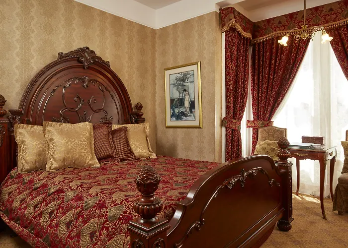  Queen Anne