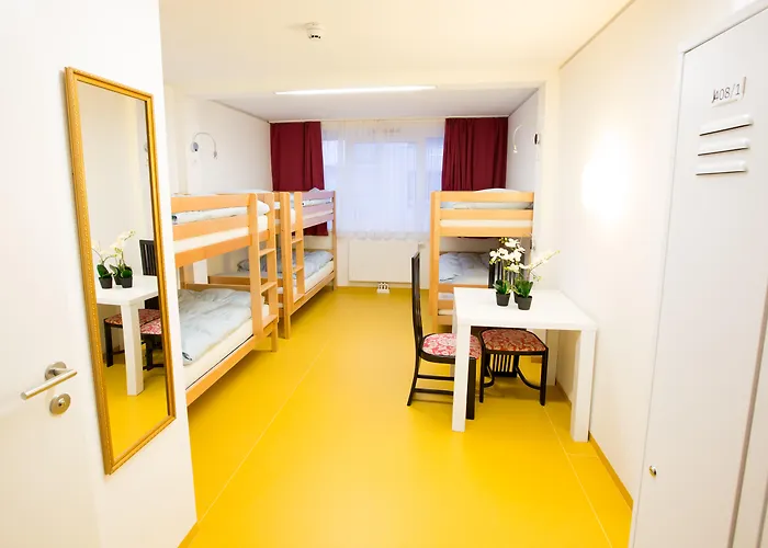 A&T Hotel & Hostel