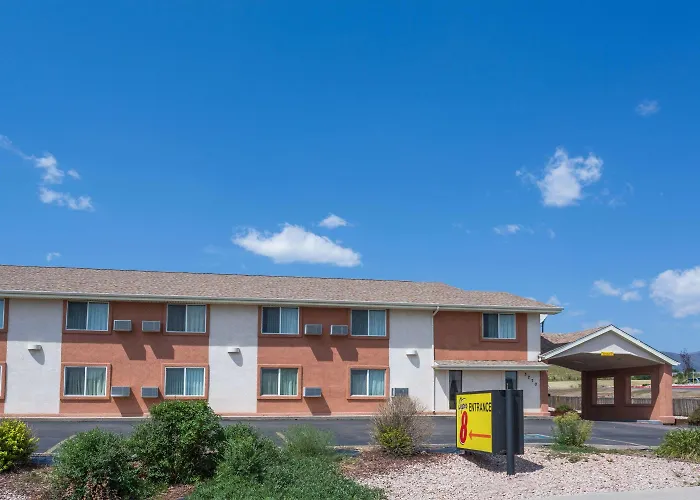 All Motels Super 8 By Wyndham Colorado Springs/Chestnut Street
