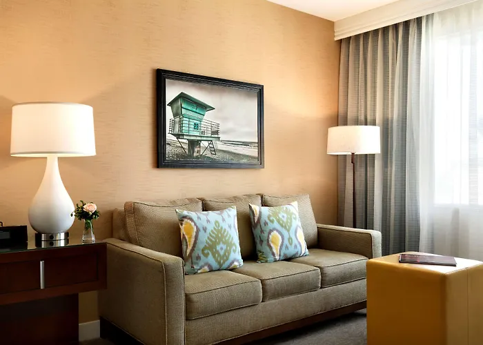 Hotel with Tennis: Manchester Grand Hyatt San Diego