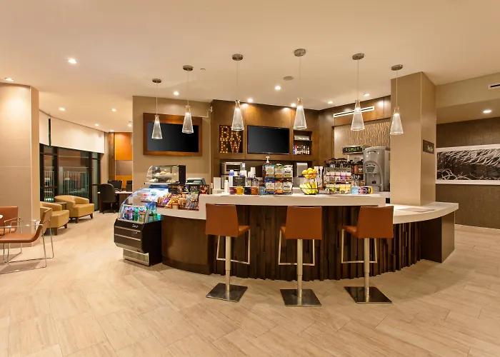 Cheap hotel: Holiday Inn Long Beach - Airport By Ihg