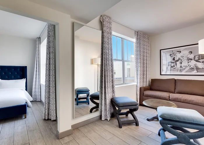 Clinton Hotel South Beach