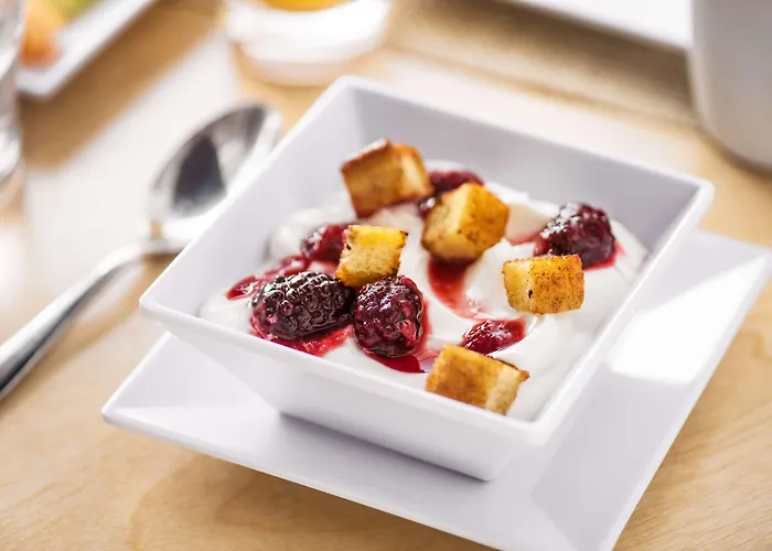 Hotel with pool: Hyatt House Dallas Richardson