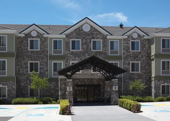 Jacuzzi hotel: Staybridge Suites Fairfield Napa Valley Area By Ihg