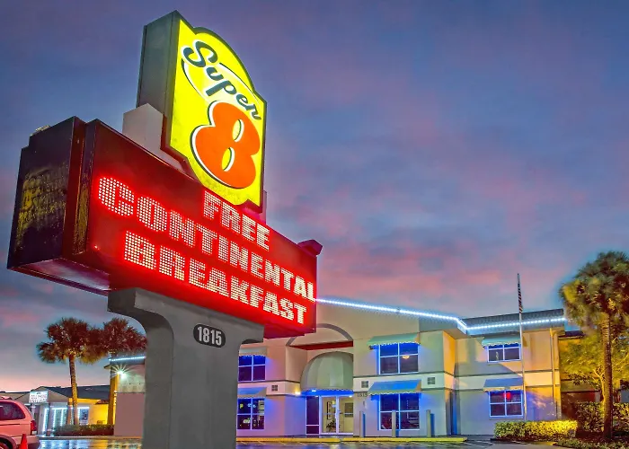 Super 8 By Wyndham
