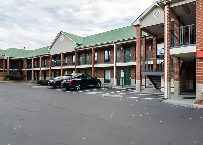 Villa: Econo Lodge Richmond North