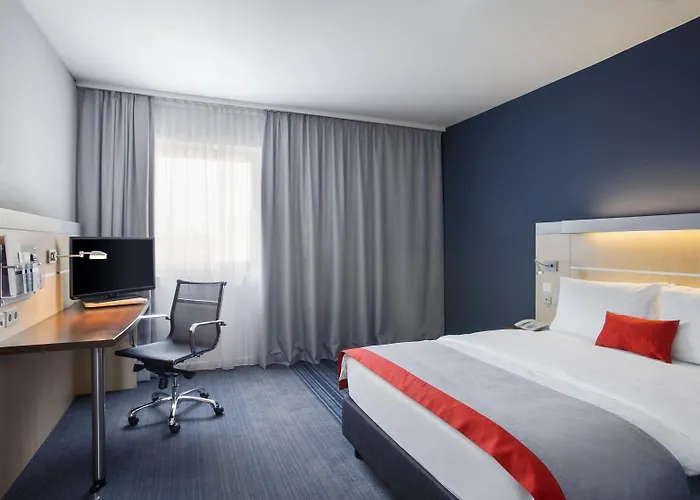 Boutique hotel only: Holiday Inn Express Frankfurt Messe By Ihg