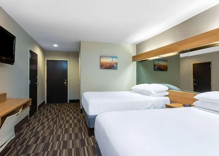 Cheap hotel: Microtel Inn & Suites By Wyndham Matthews/Charlotte