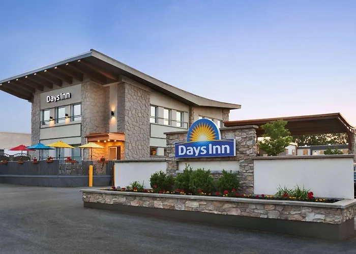 Days Inn By Wyndham East