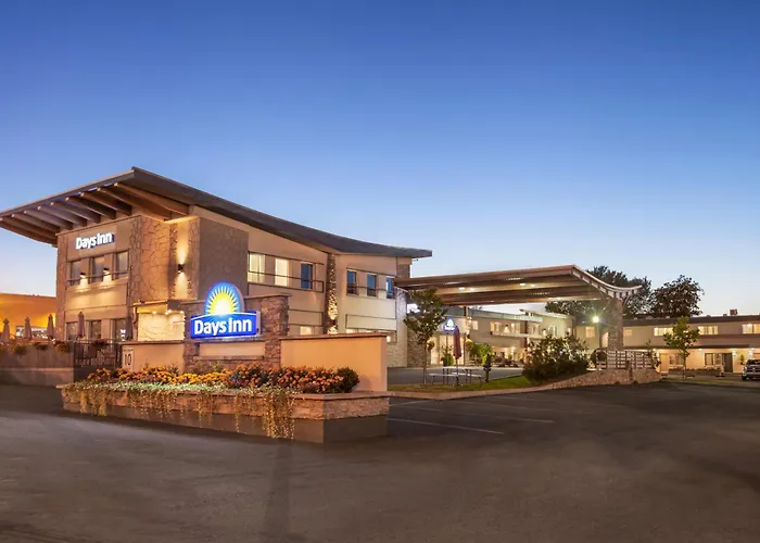 Days Inn By Wyndham East