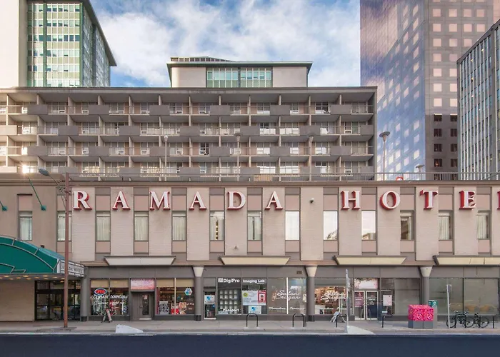 Ramada Plaza By Wyndham Calgary Downtown