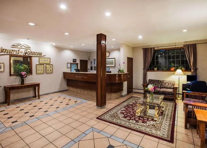 Kid friendly hotel Howard Johnson By Wyndham Victoria