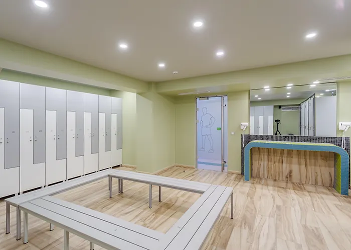 Hotel near College: Rin Airport Hotel