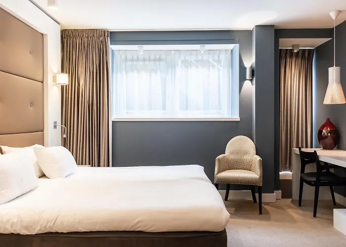 Hotel near College: Hotel Jl No76